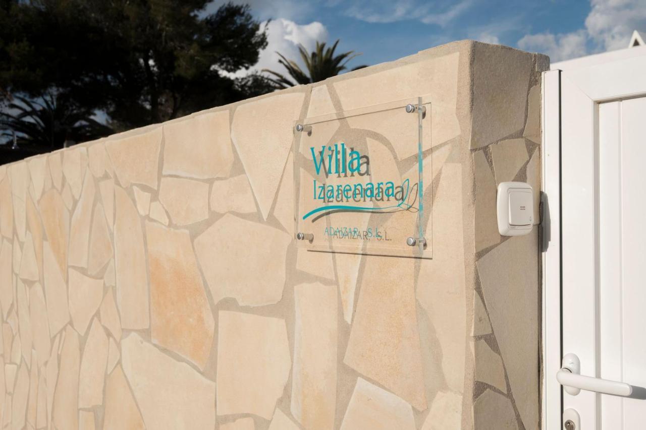 Villa Izarenar Cala Blanca  Exterior photo